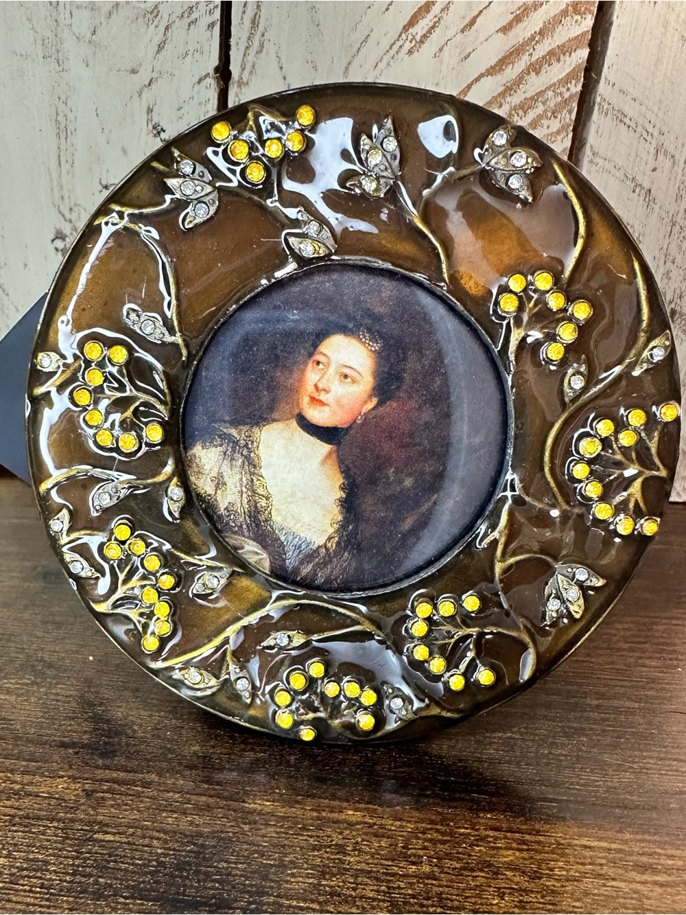 Collectives Vintage Style Round Picture Frame Enamel Rhinestone 4.5"